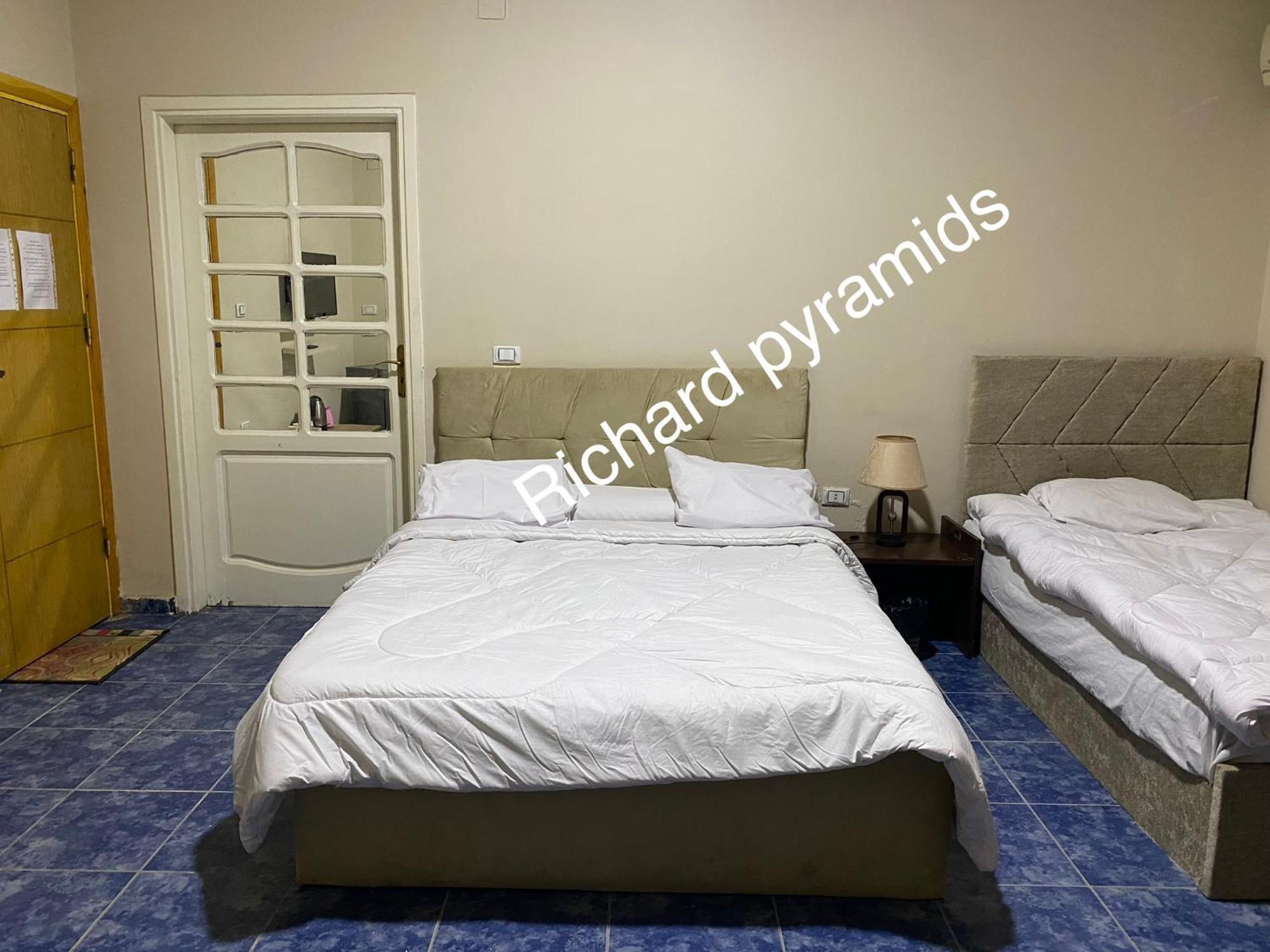 Richard Pyramids Inn Hotel Kafrat al Jabal Exterior photo
