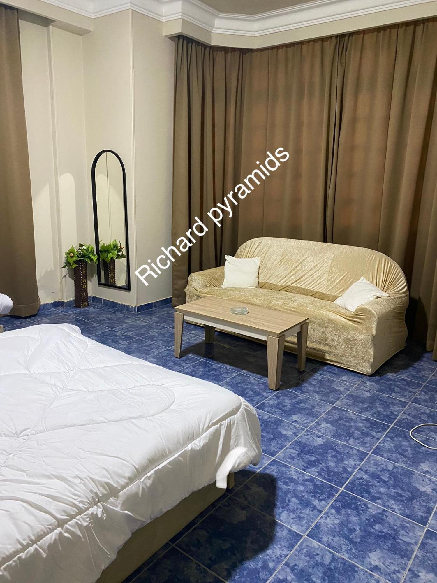Richard Pyramids Inn Hotel Kafrat al Jabal Exterior photo